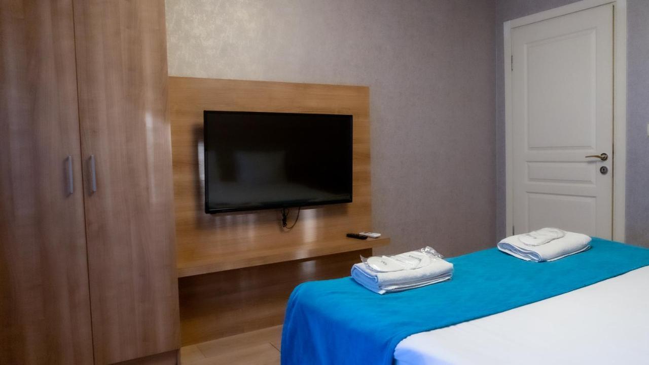 Bursa Suites Apart Otel Экстерьер фото A television in a hotel room